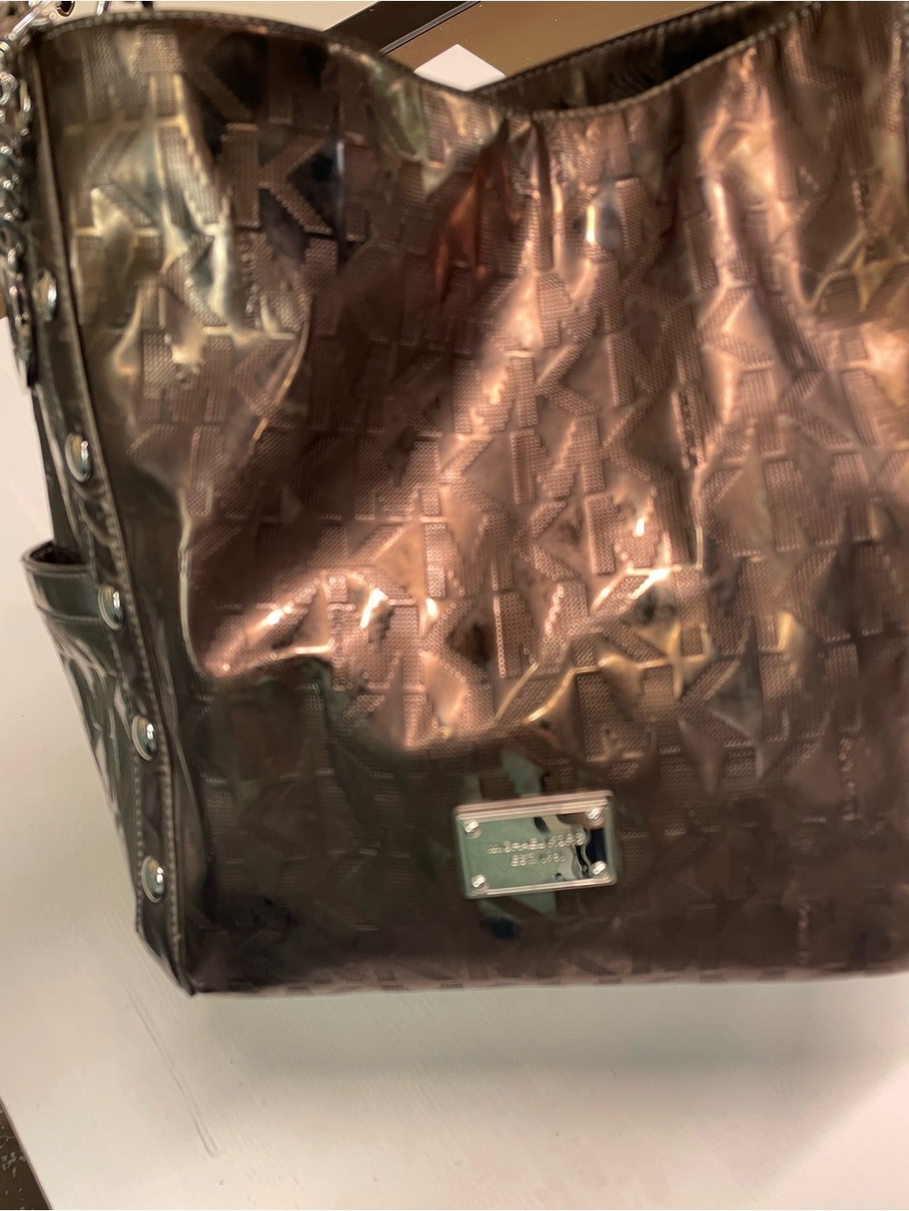 Michael Kors Metallic MK Logo Patent Tote Shoulder Bag Silver Bronze Glam - Picture 3 of 6
